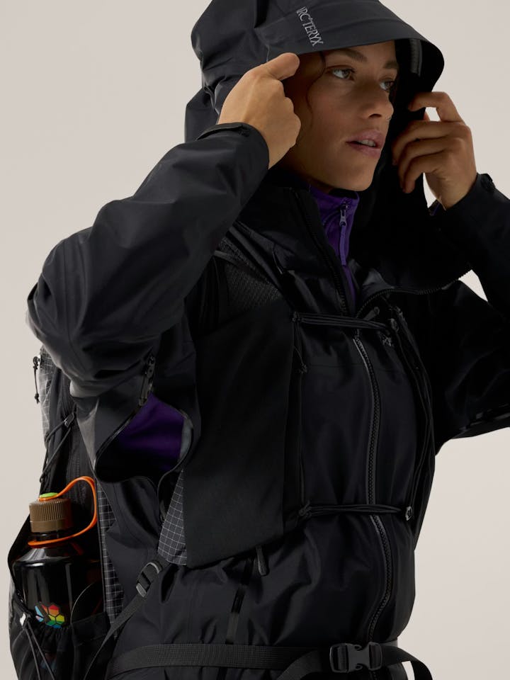 Arc'teryx Women's Beta SL Jacket Musta 07