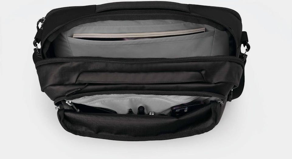 Osprey Transporter Carryon Boarding Bag Raven 03
