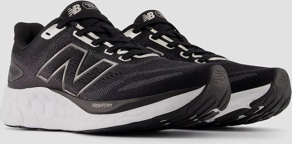 New Balance Fresh Foam X 680 V8 Wide Musta 01