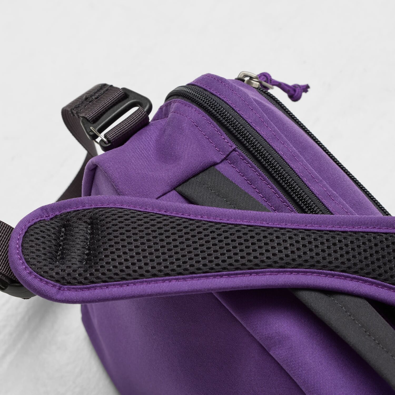 Fjällräven Vardag Shoulder Bag 6 Violette-Coal Black 13