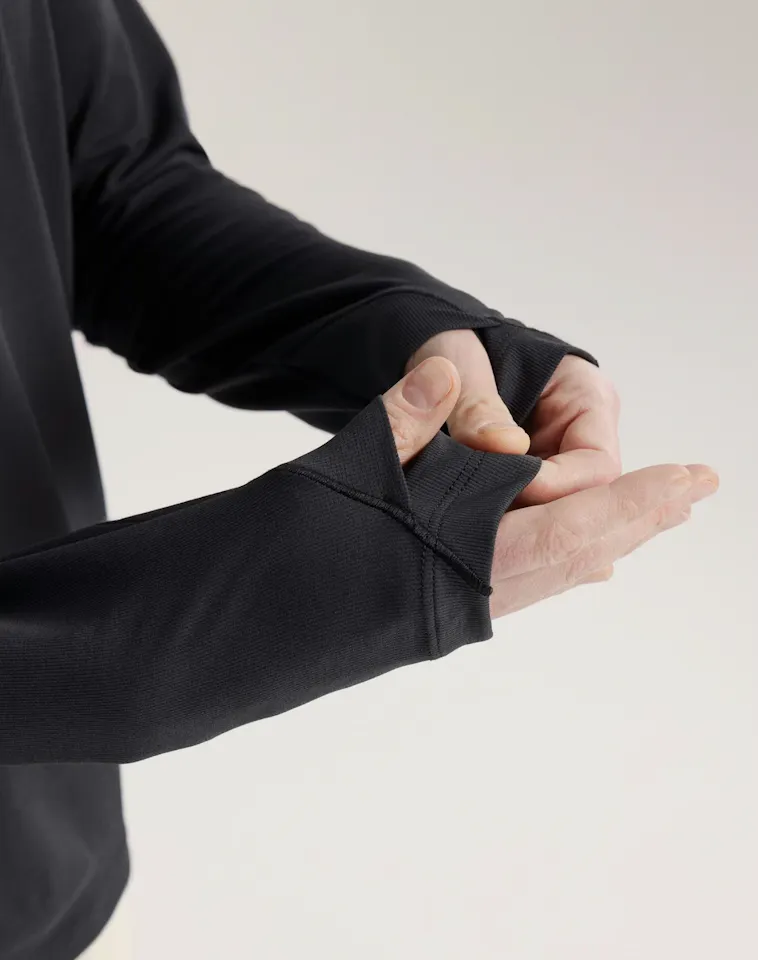 Arc'teryx Sunna Crew LS Women`s Musta 04