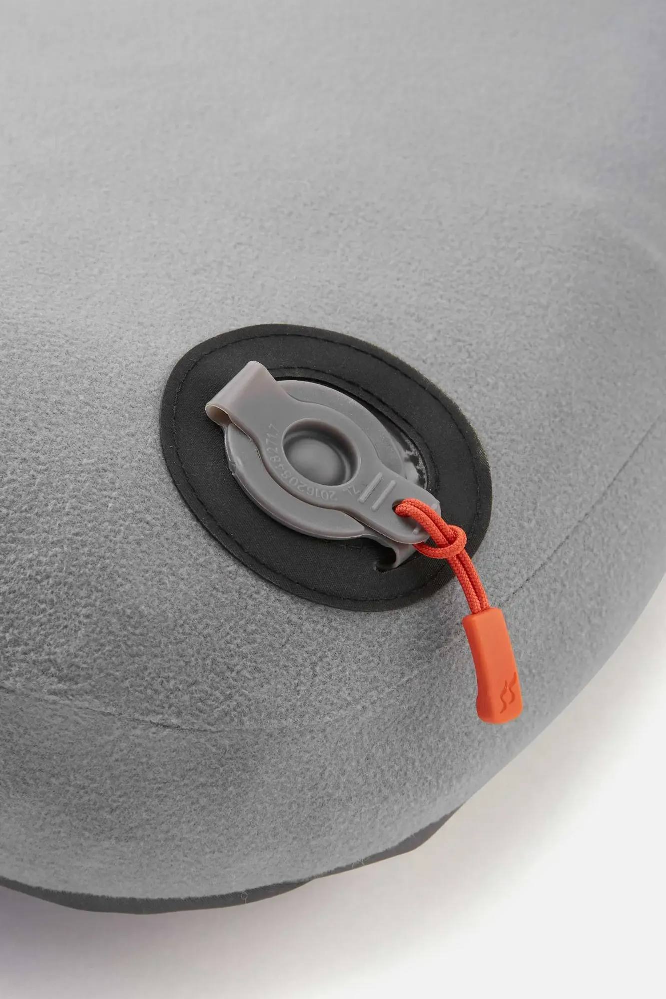 Rab Stratosphere Pillow Graphite 04