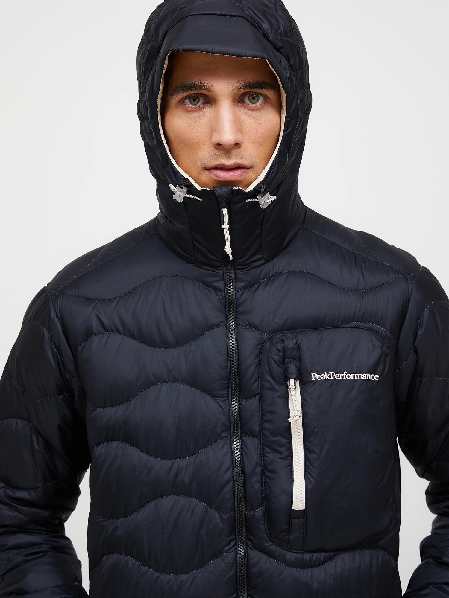 Peak Performance Men's Helium Utility Down Hood Black / sand fog 06
