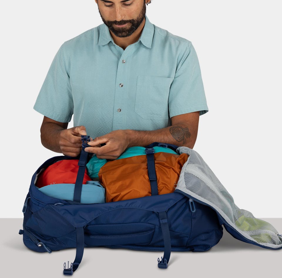 Osprey Farpoint 40 Black 06