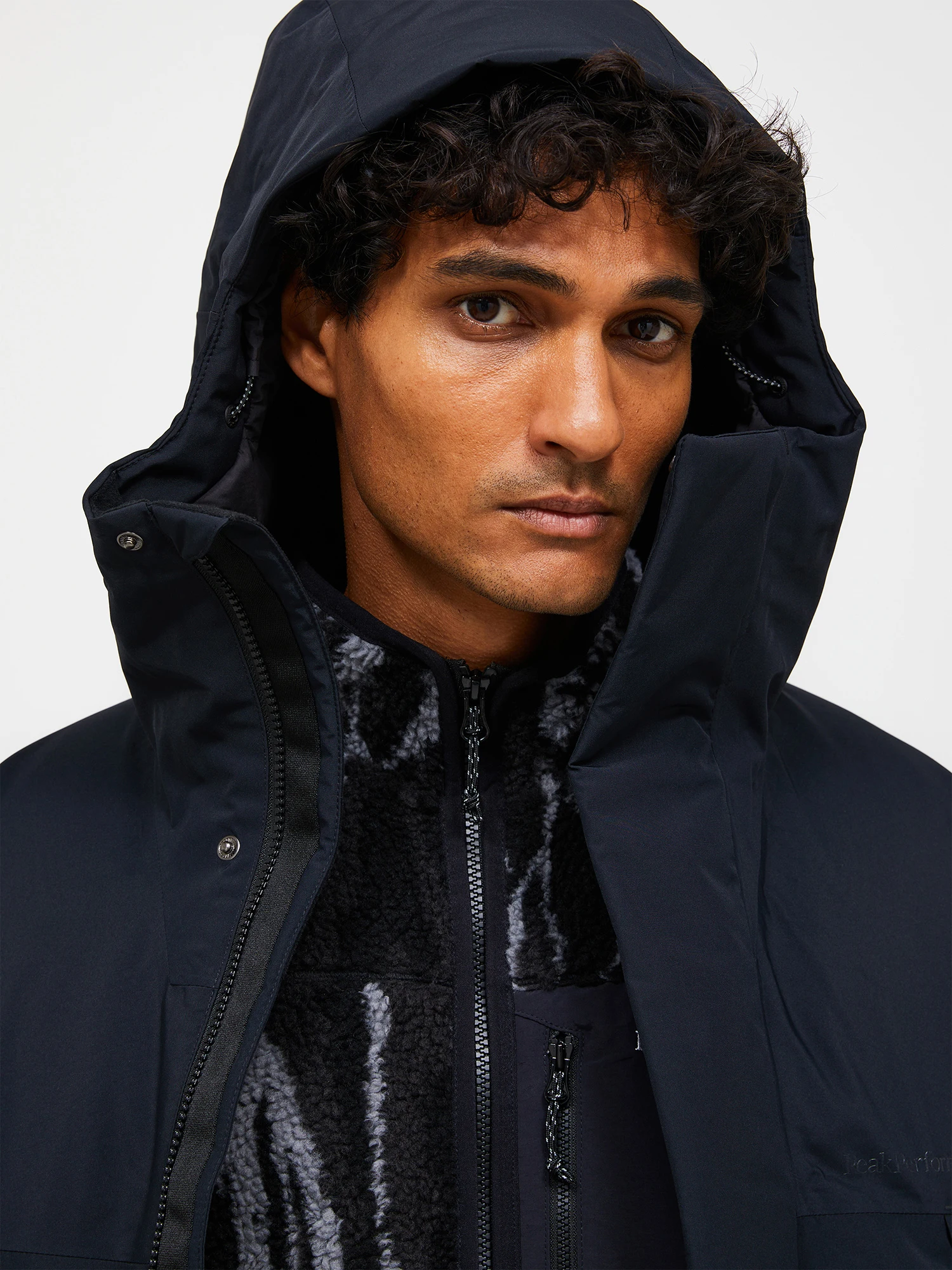 Peak Performance Men's Treeline HIPE  Down Shell Parka - Miesten talvitakki Musta 05