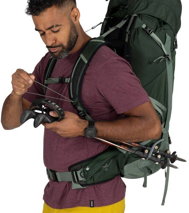 Osprey Talon 44 Musta/Coal 04