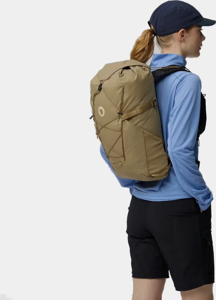 Fjällräven Abisko Hike Lite 20 S/M Clay 01