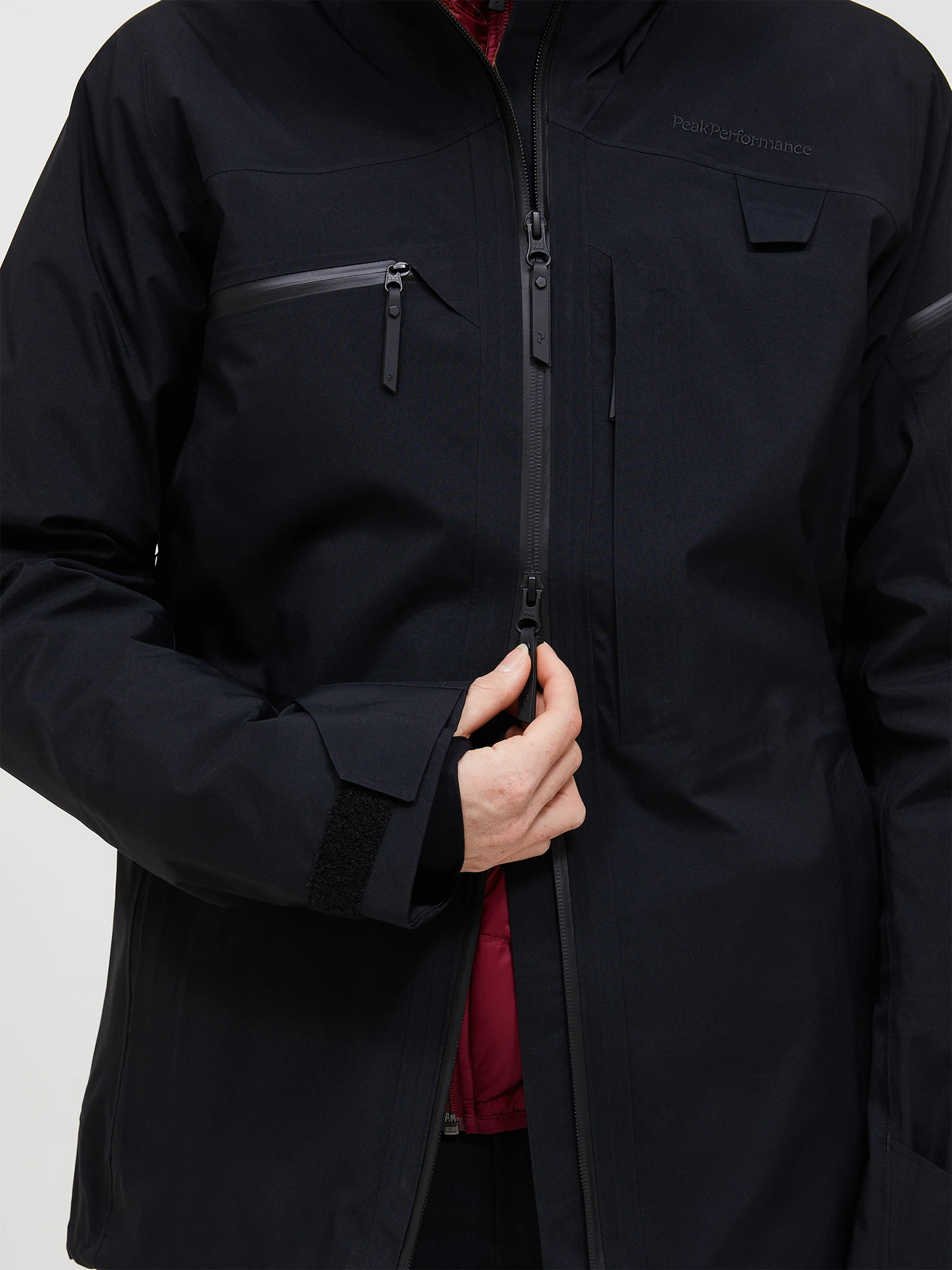 Peak Performance Women's Alpine GTX C-Knit 3L Shell Jacket Black 02