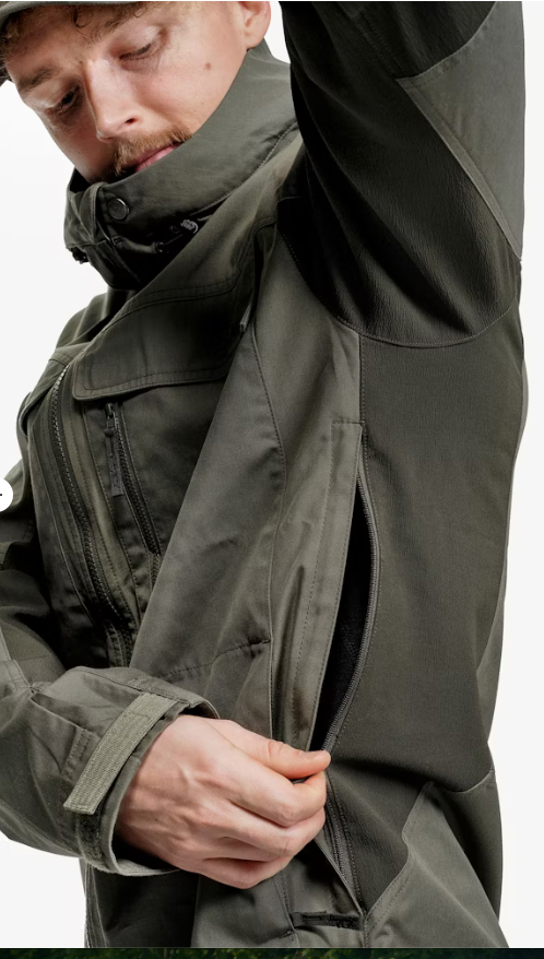 Lundhags Authentic Ms Jacket Musta 04