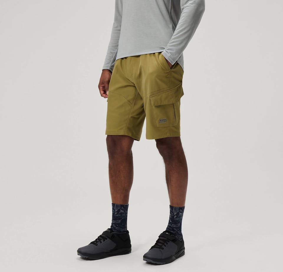 Endura Men's Loop Cargo Short With Liner Bronzine 04