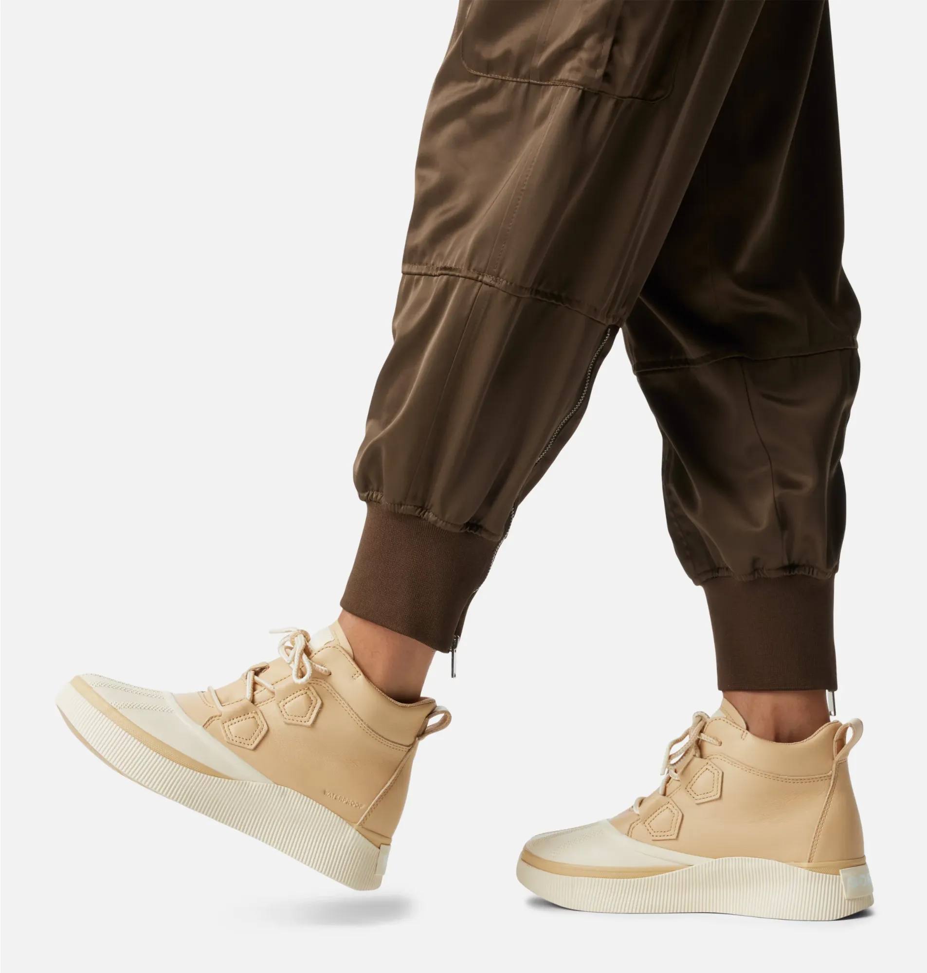 Sorel Women's Out And About IV Classic Ceramic, honey white 07