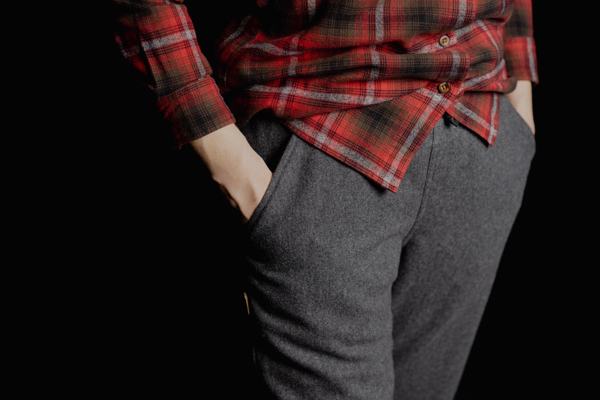 Sasta Women's Tuohi Joggers Charcoal 06