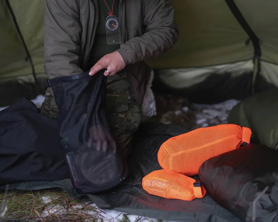 Savotta Rolltop Stuffsack, mesh, 40L Black 08