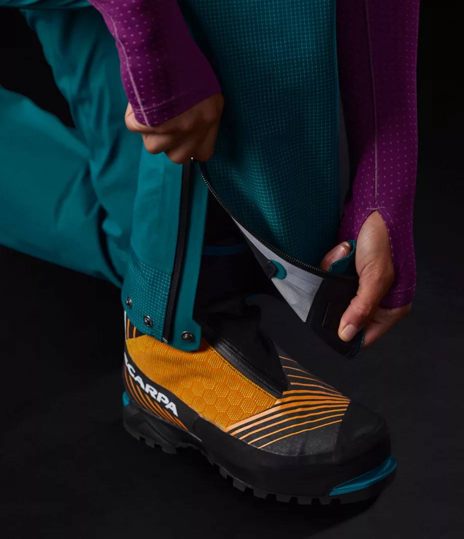 The North Face Summit L5 W Futurelight Full Zip Bib Spruce 07