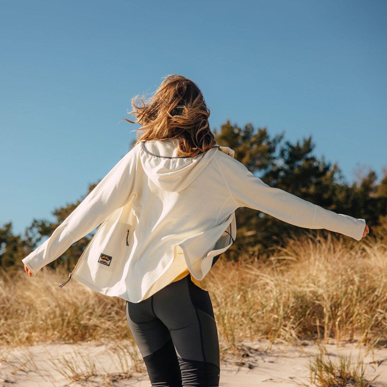 Lundhags Women's Tived Merino Hoodie Chalk 05