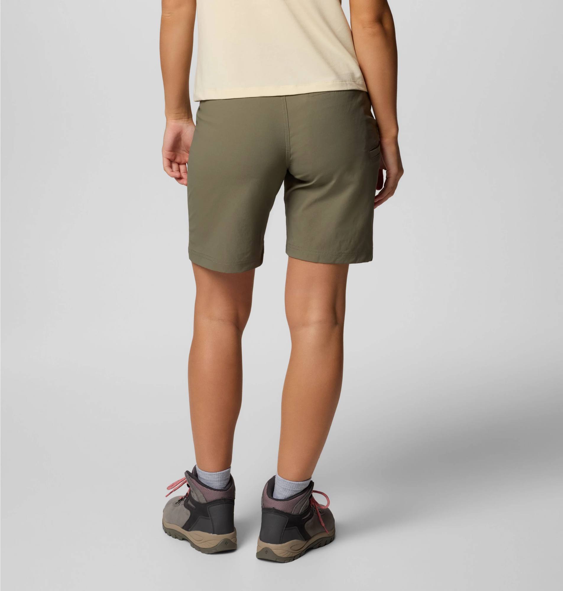 Columbia Women's Leslie Falls Long Hiking Shorts II Stone Green 04