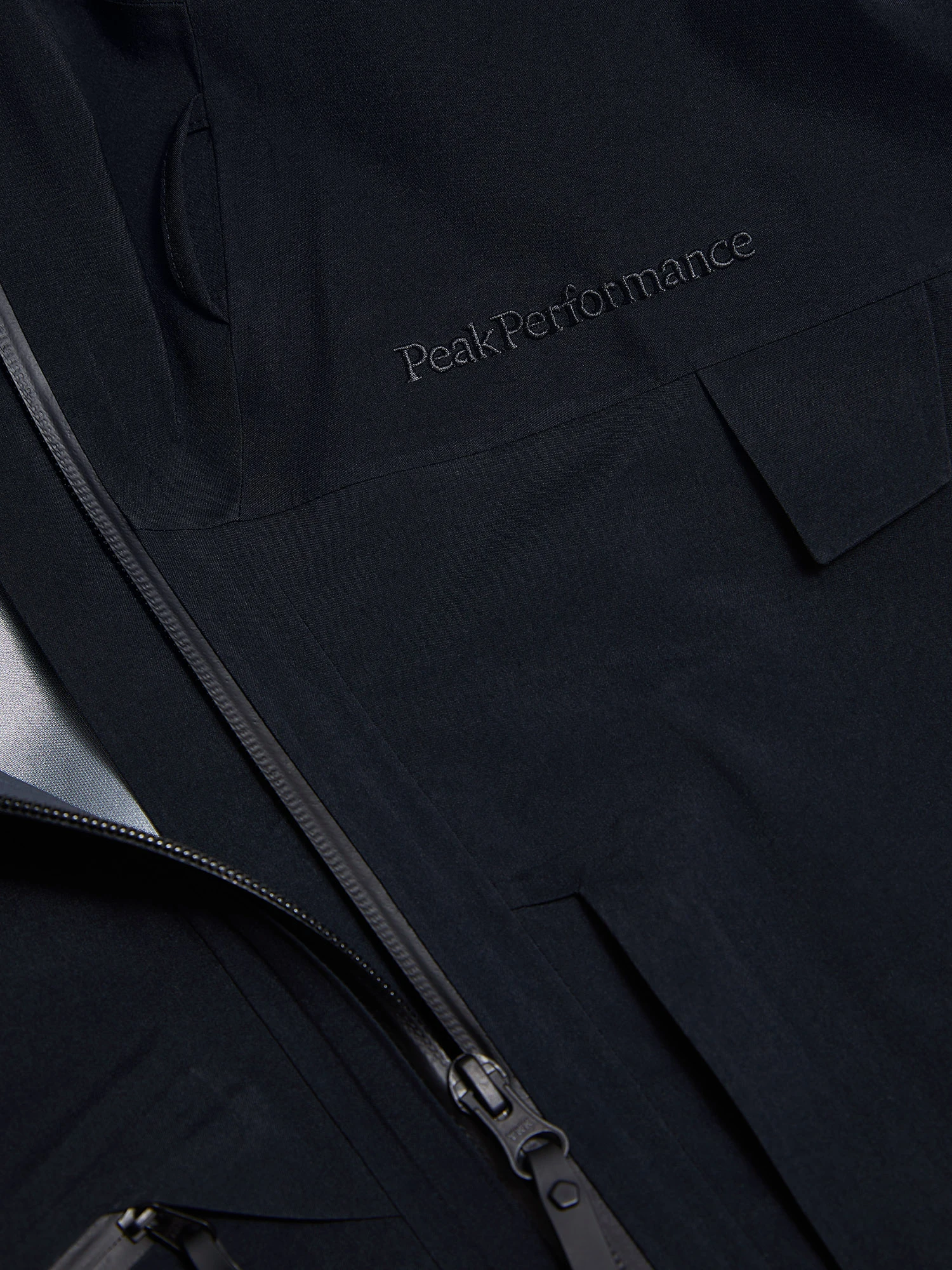 Peak Performance Men's Alpine GTX C-Knit 3L Shell Jacket Musta 04