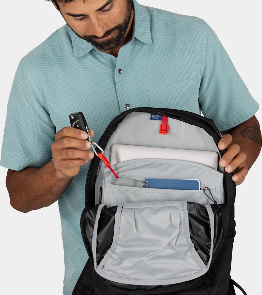 Osprey Farpoint 55 Black 05