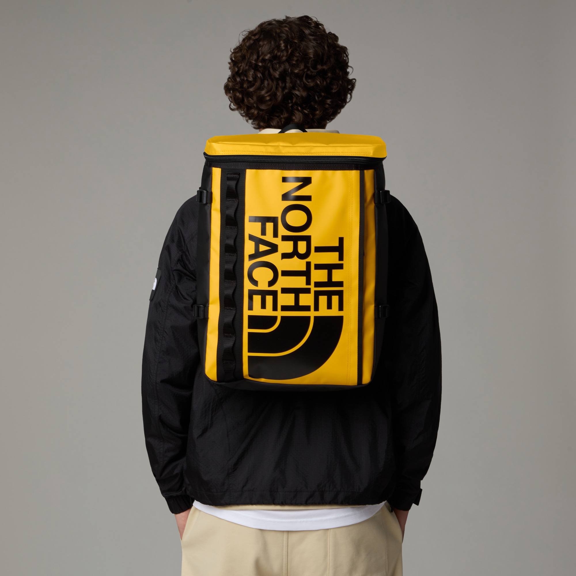 The North Face Base Camp Fuse Box Kulta/Musta 03