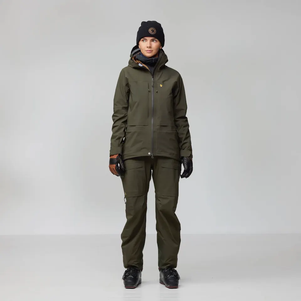 Fjällräven Women's Bergtagen GTX Tour Jacket Musta 03