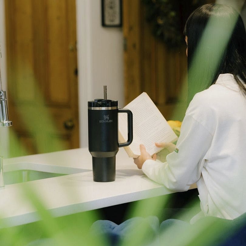 Stanley Quencher H2.0 Flowstate Tumbler 1.18L Musta 2 06