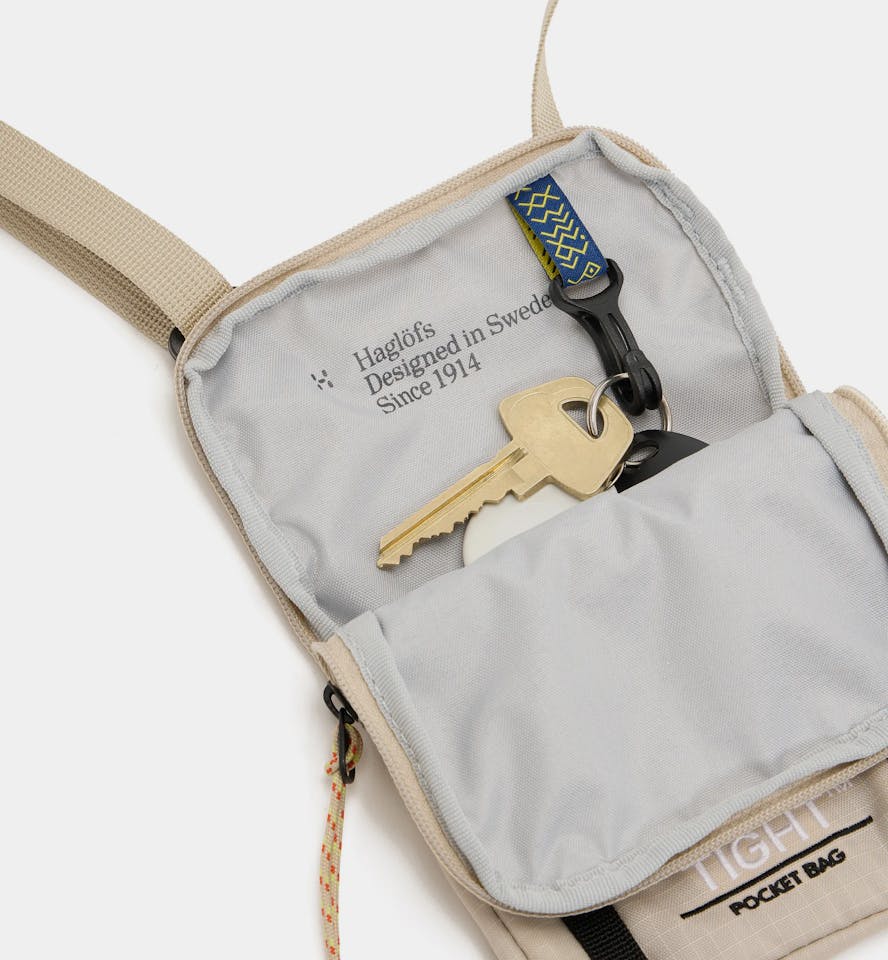 Haglöfs Tight Pocket Bag Chalk Beige/True Black 02