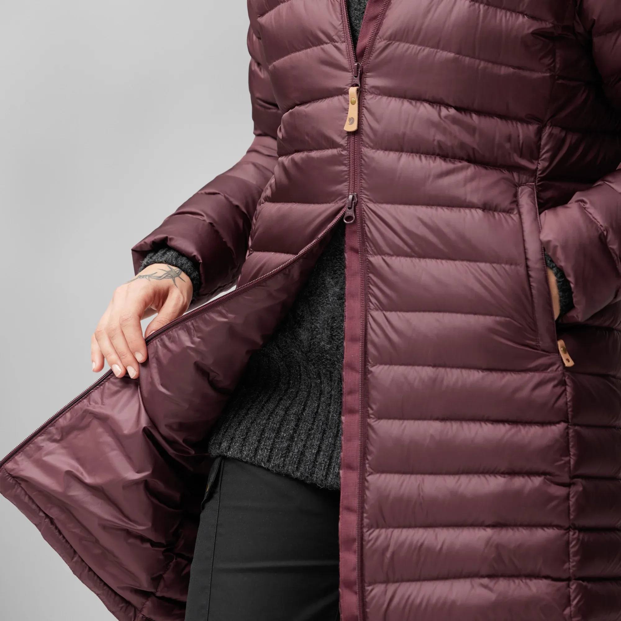 Fjällräven Women's Snow Flake Parka Port 09