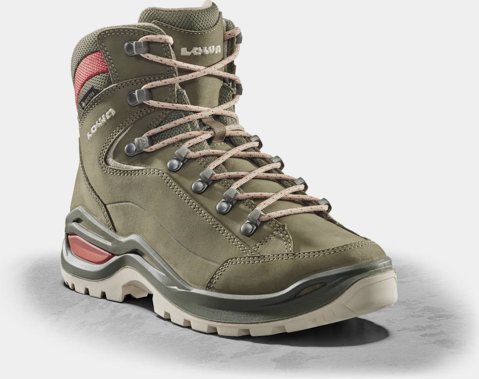 Rab Women's Namche GTX Jacket ja Lowa Women's Renegade Evo Mid GTX Musta 03