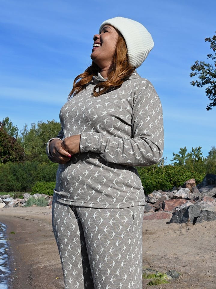 Svala Women's Merino Design Pääsky Hoodie Beige/Valkoinen 02