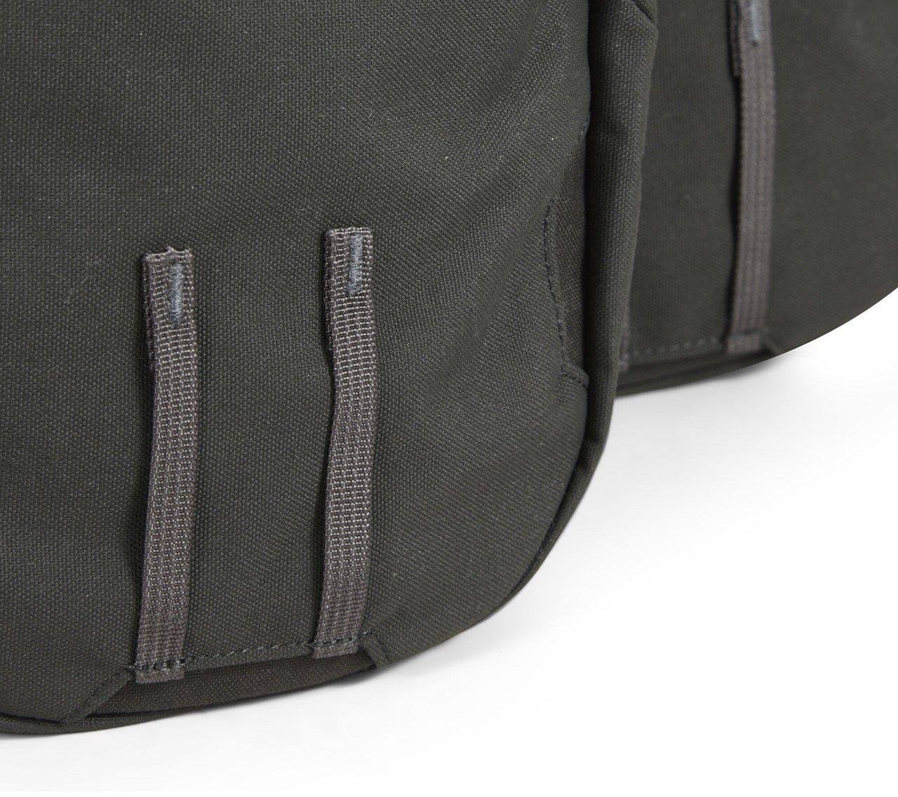 Lundhags Core Saruk Multi Pockets 5+5 L Charcoal 06