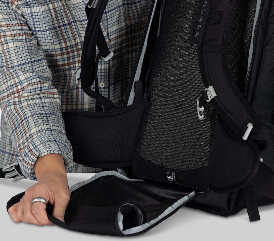 Osprey Fairview 55 Black 06