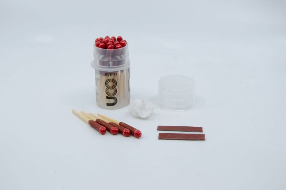 UCO Hurricane S.matches 20pcs  01