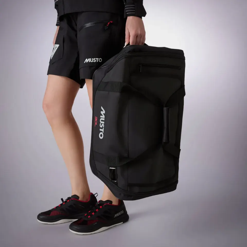 Musto 30L Duffel Bag Black 05