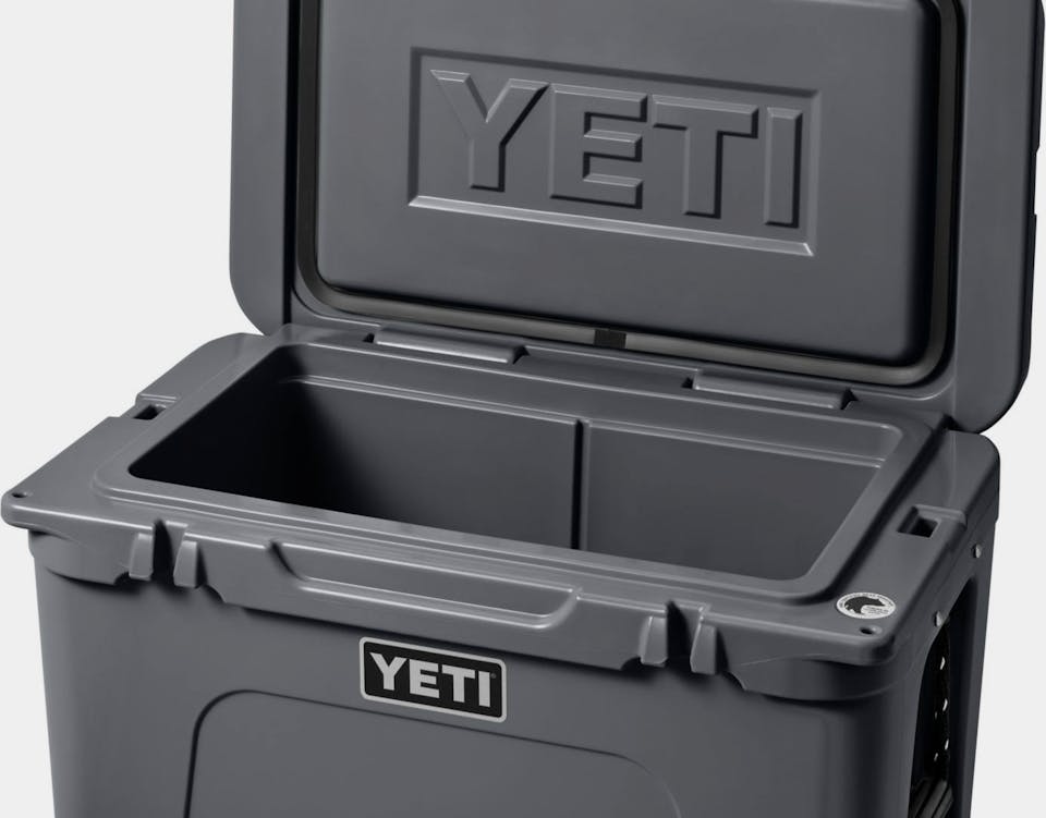 Yeti Tundra 45 Charcoal 03