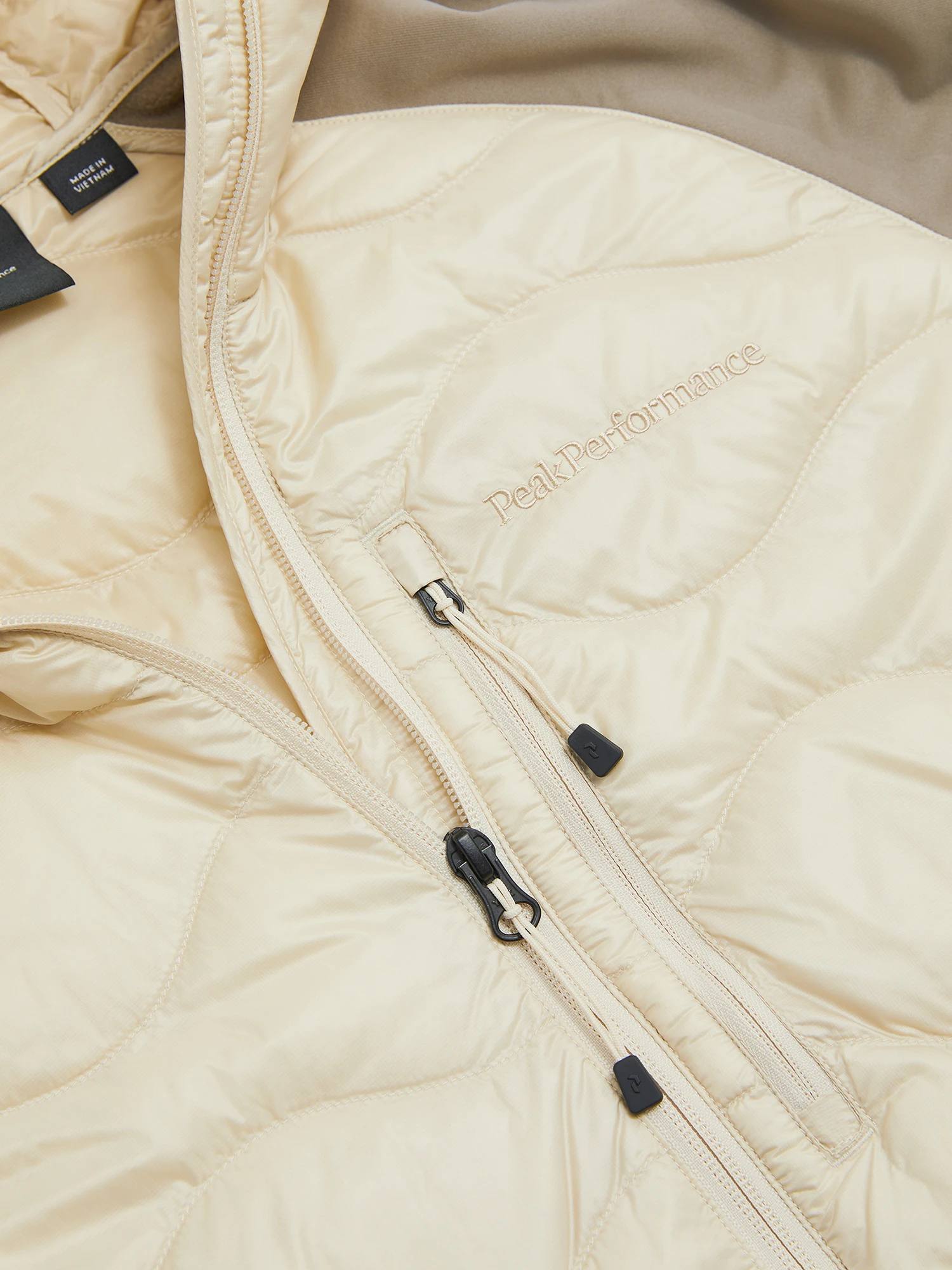 Peak Performance Men's Helium Hybrid Jacket Sand 08