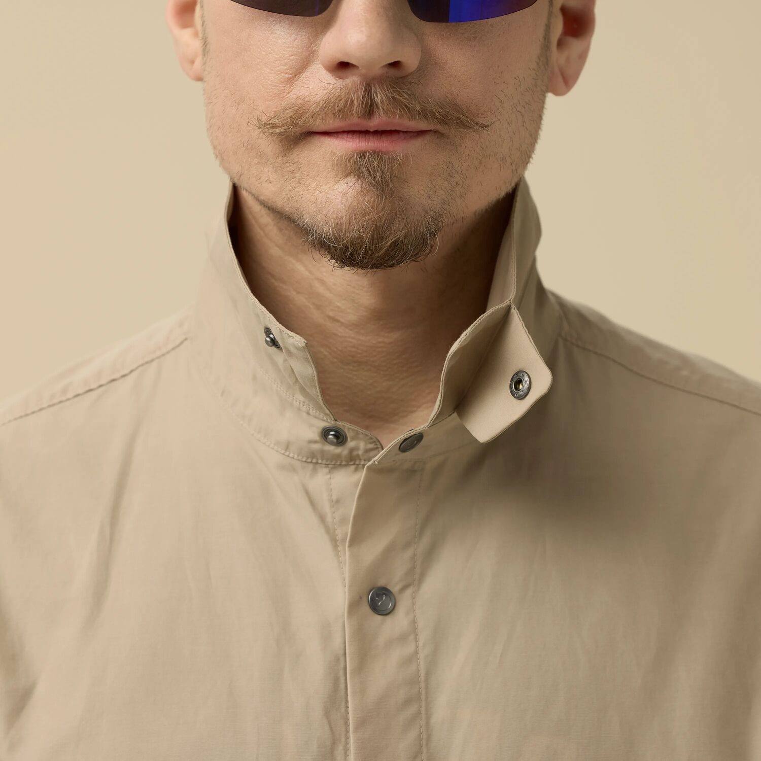 Fjällräven Men's Hoja Riders Wind Jacket Fossil 13