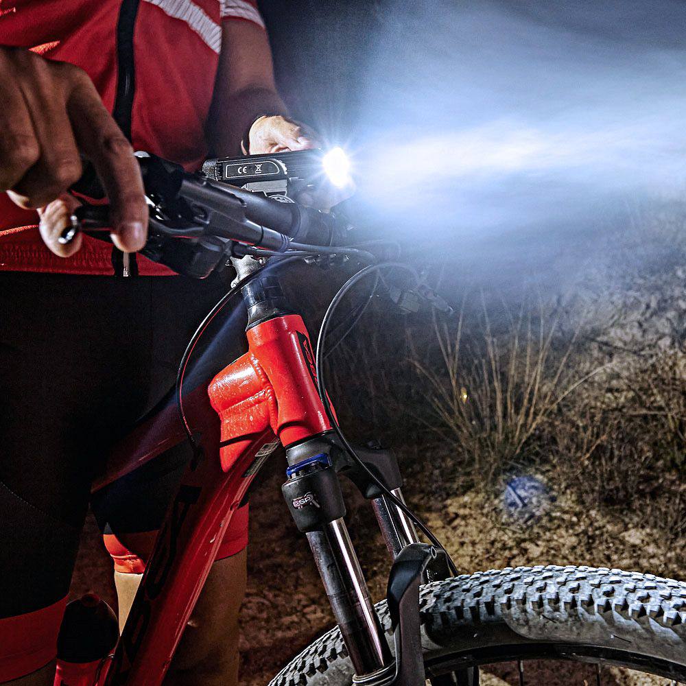 Fenix BC26R 1600 lm  08