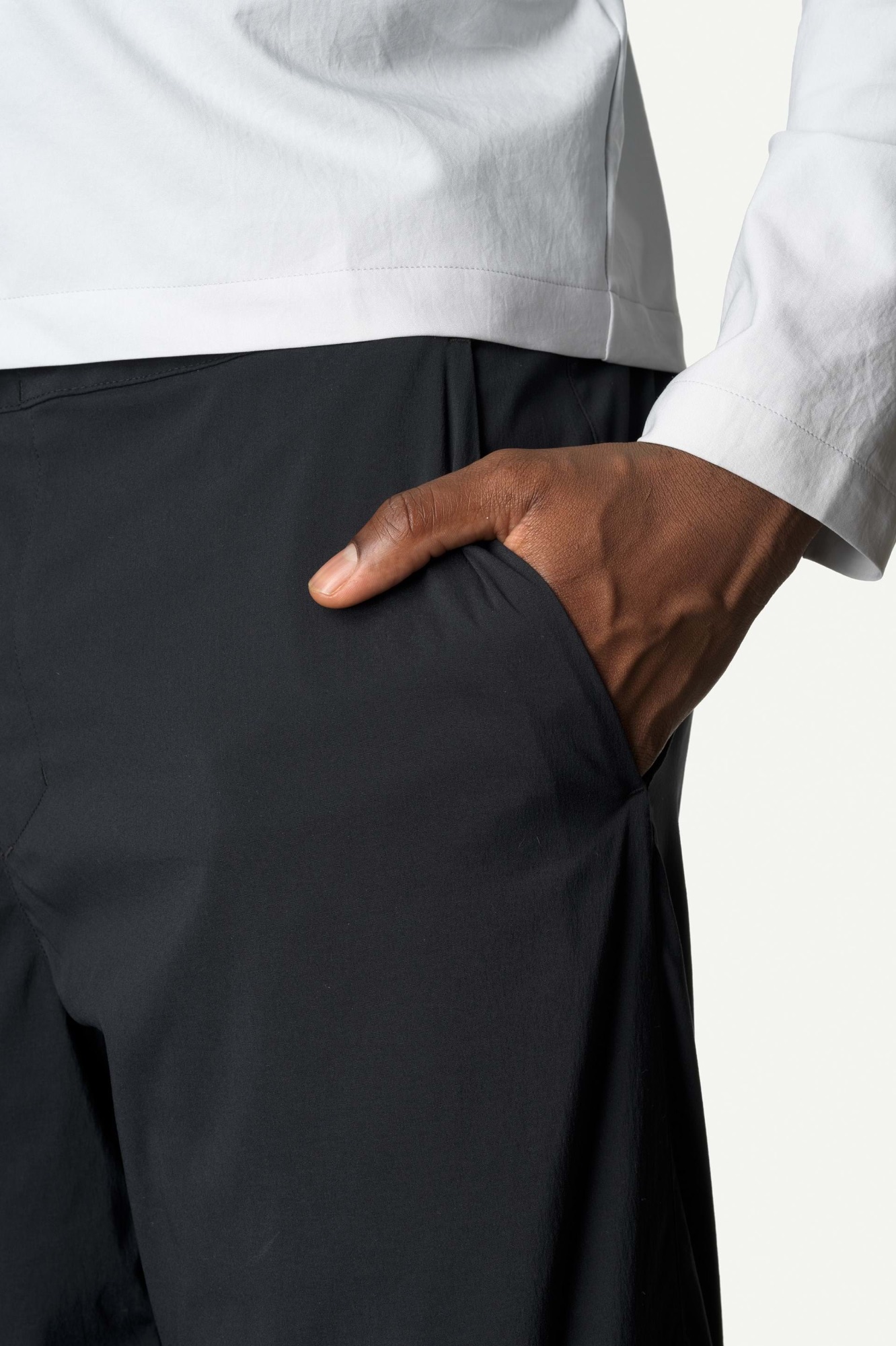 Houdini Men's Wadi Shorts Black 06