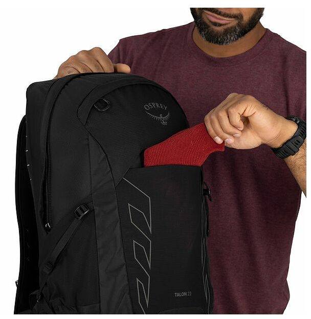 Osprey Talon 22 Musta/Coal 04