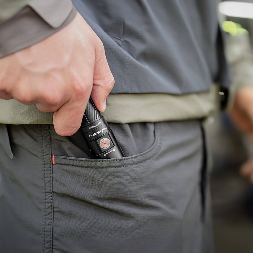 Fenix E28R V2.0 1700lm  06