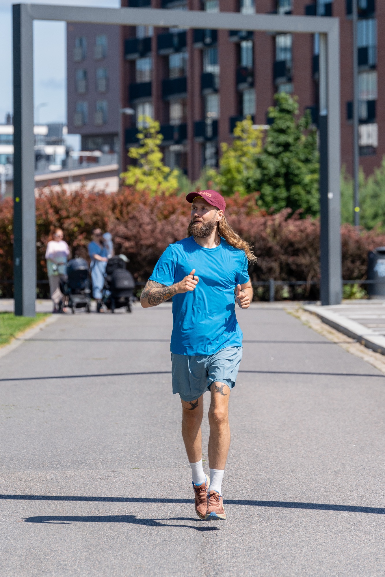 Hoka Men's Challenger 8 Jade / Truffle Salt 29