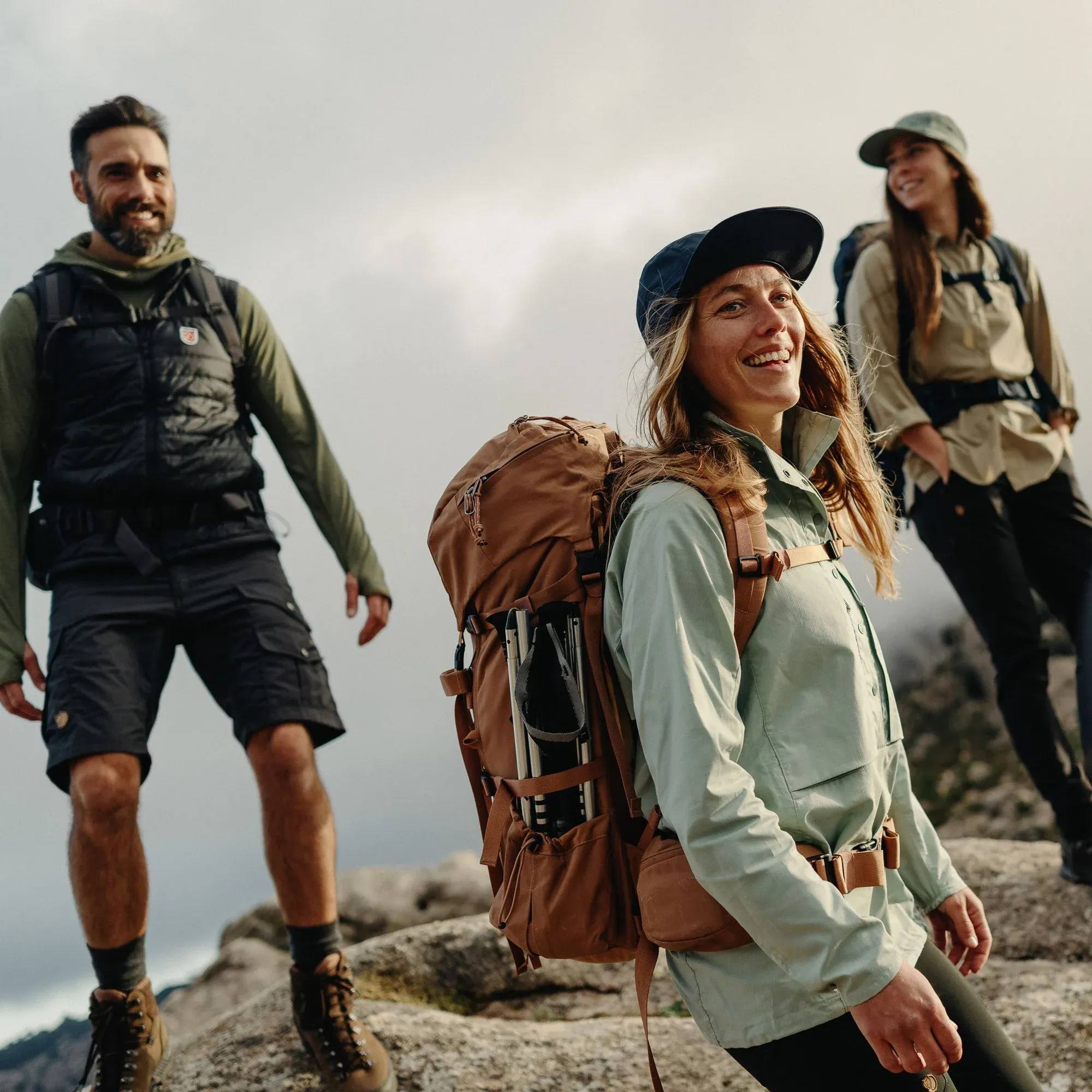 Fjällräven Women's Abisko Hike Anorak Light green 08