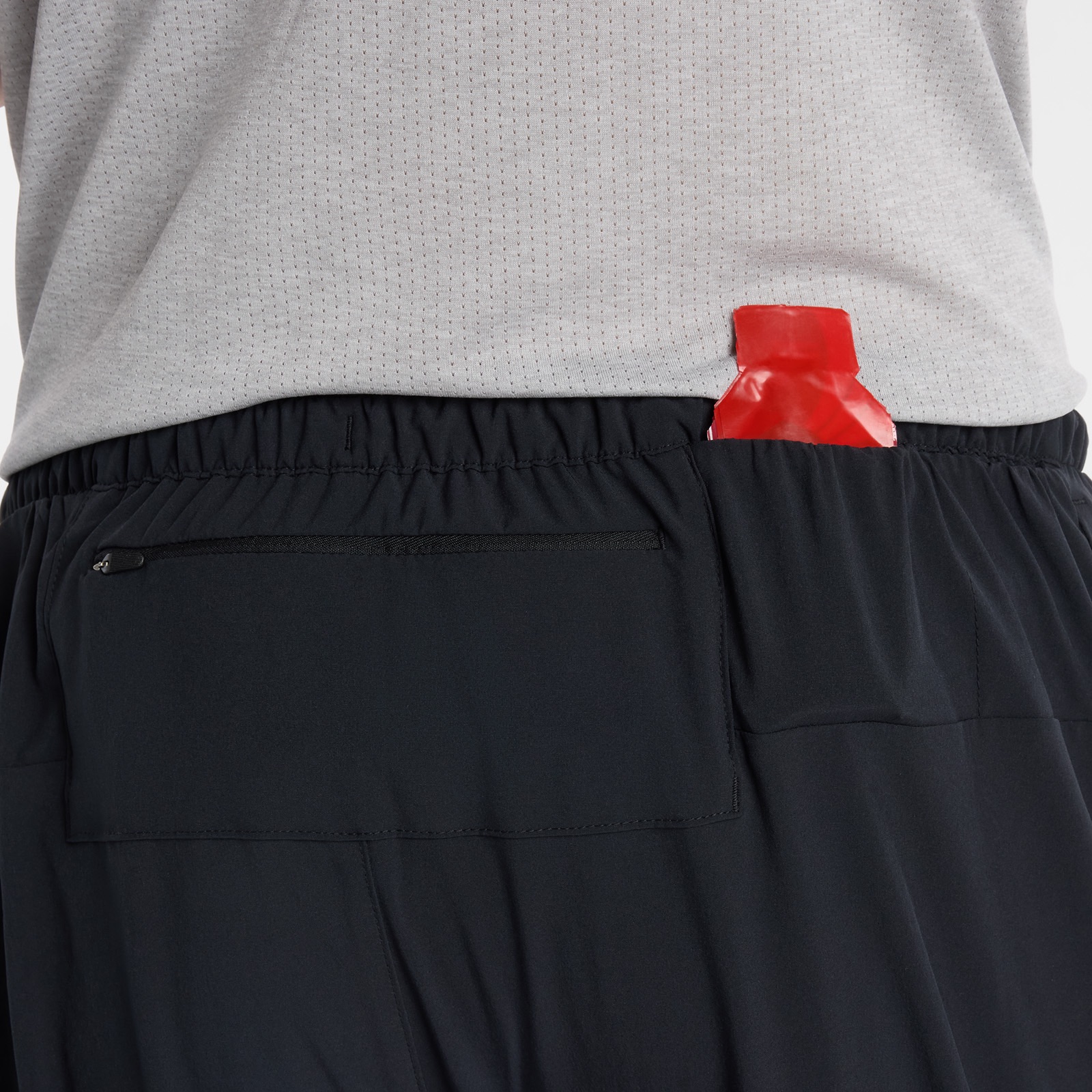 New Balance Men's Run Essential Jogger Black 08