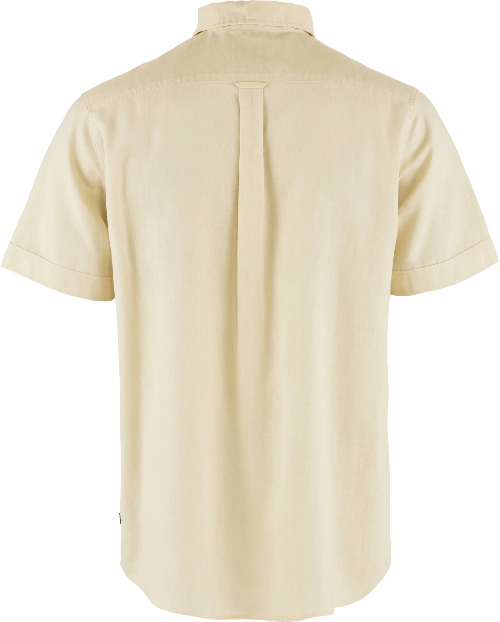 Fjällräven Övik Travel Shirt SS Chalk 02