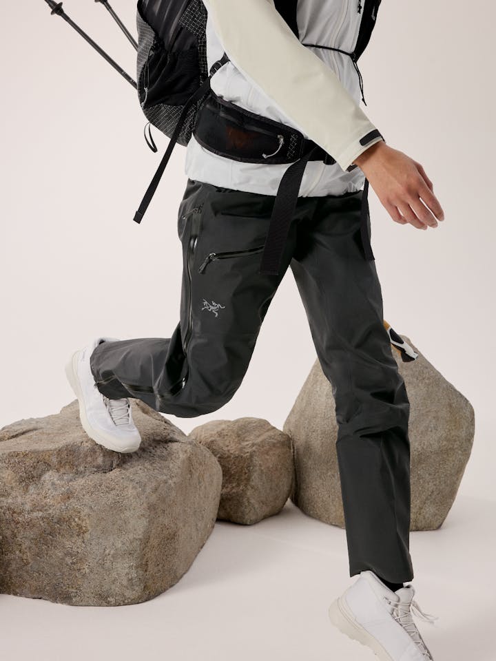 Arc'teryx Women's Beta Pant Musta 05