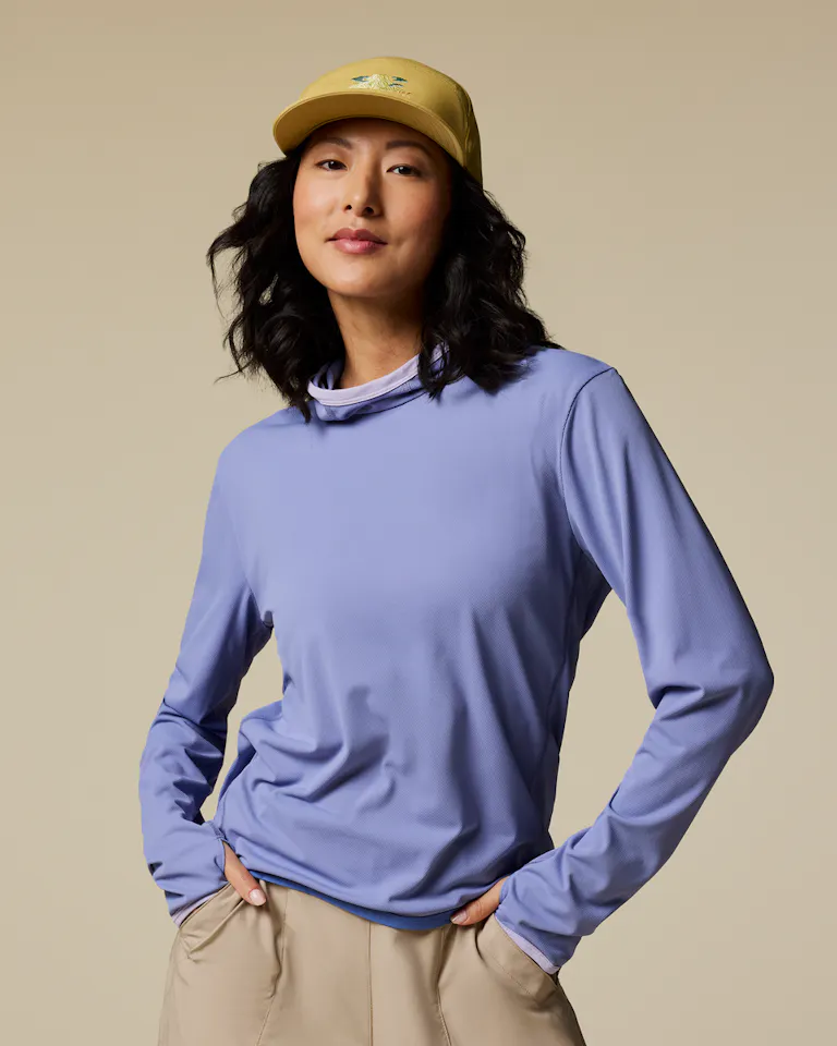 Cotopaxi Women's Sombra Sun Hoodie Aster 01