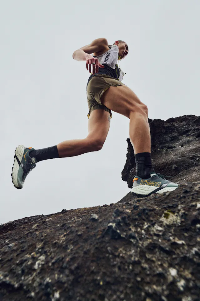 Hoka Women's Speedgoat 7 Wide Black / White 19