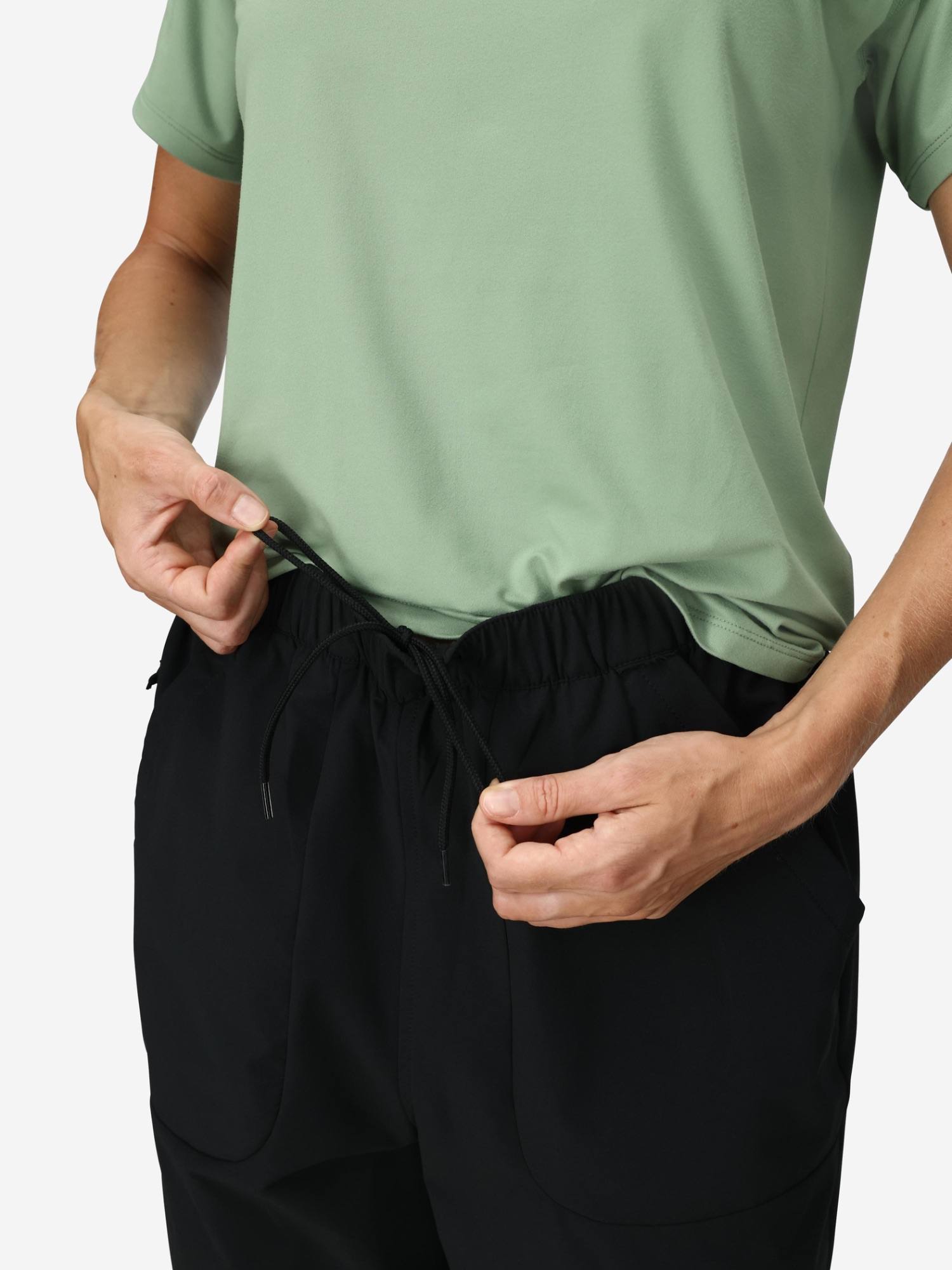 Marmot Womens' AirExchange Jogger Musta 02