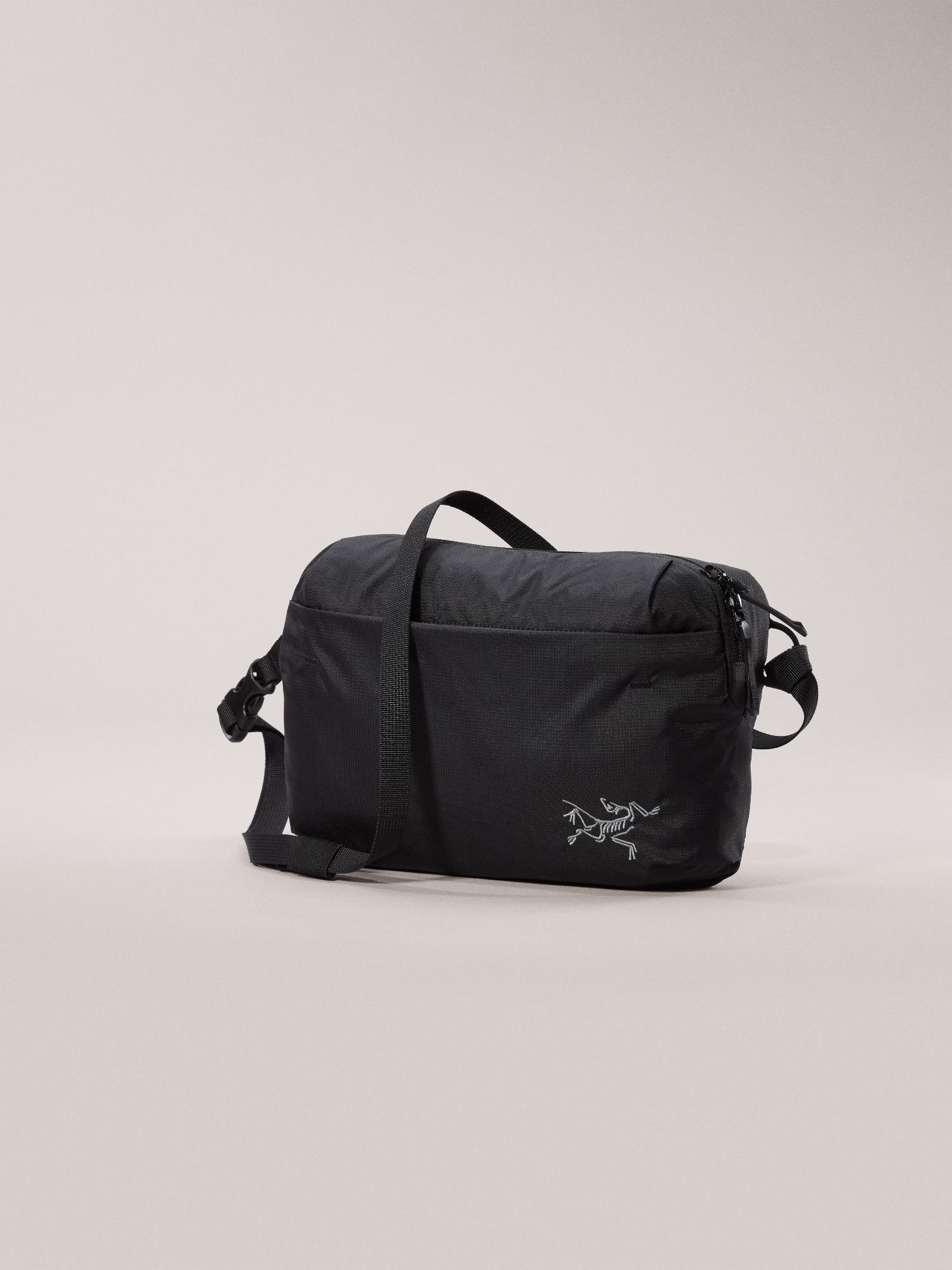 Arc'teryx Heliad Crossbody Black 02
