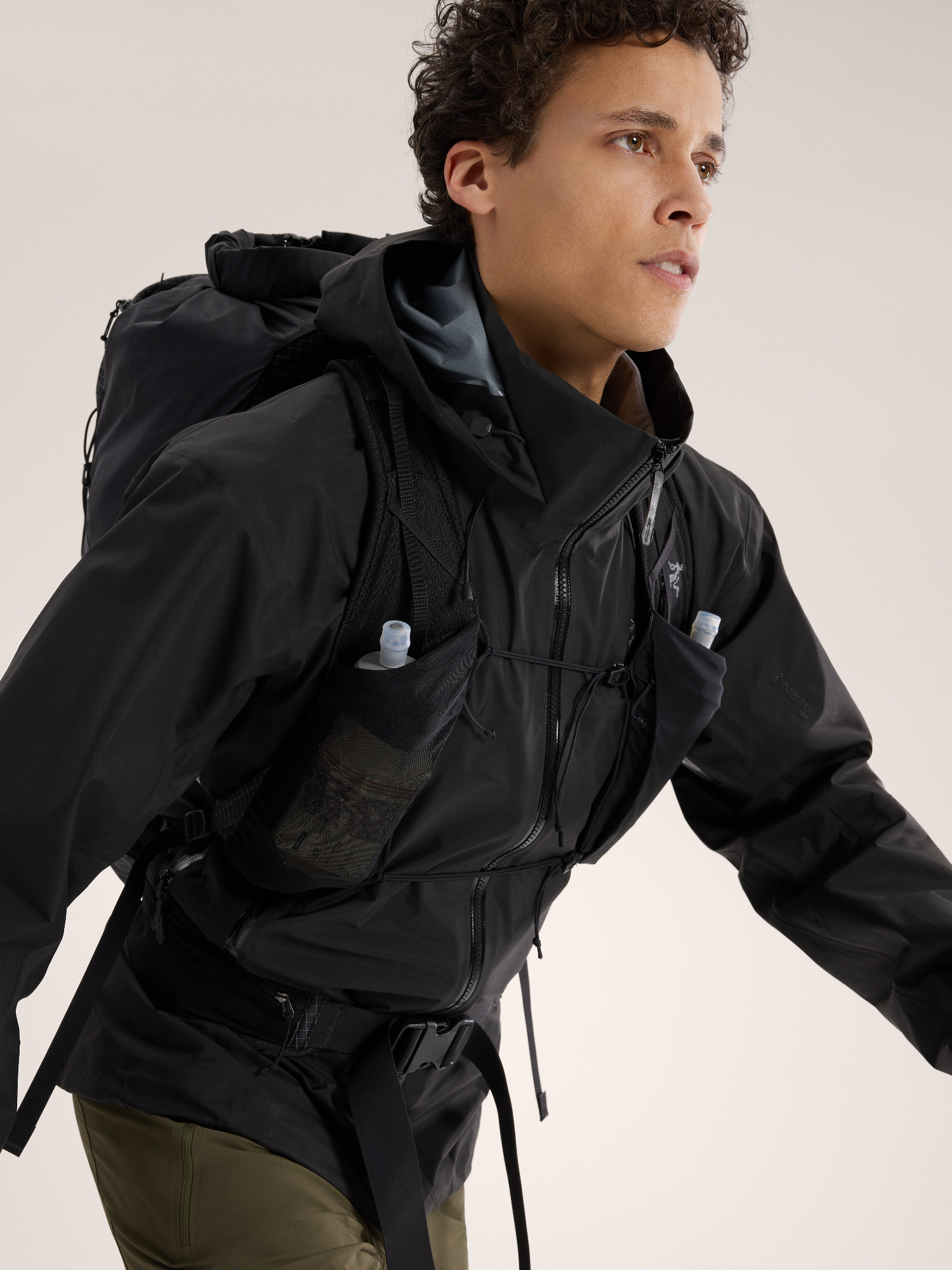 Arc'teryx Men's Beta AR Jacket Musta 09
